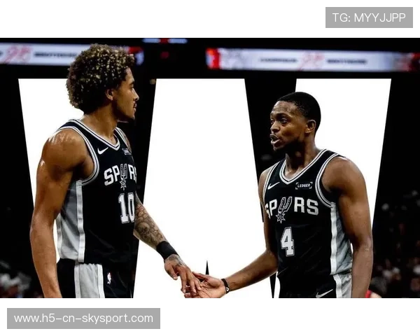 马刺三连胜坐稳西部第二！福克斯21分，卡斯尔19+11做足外挂