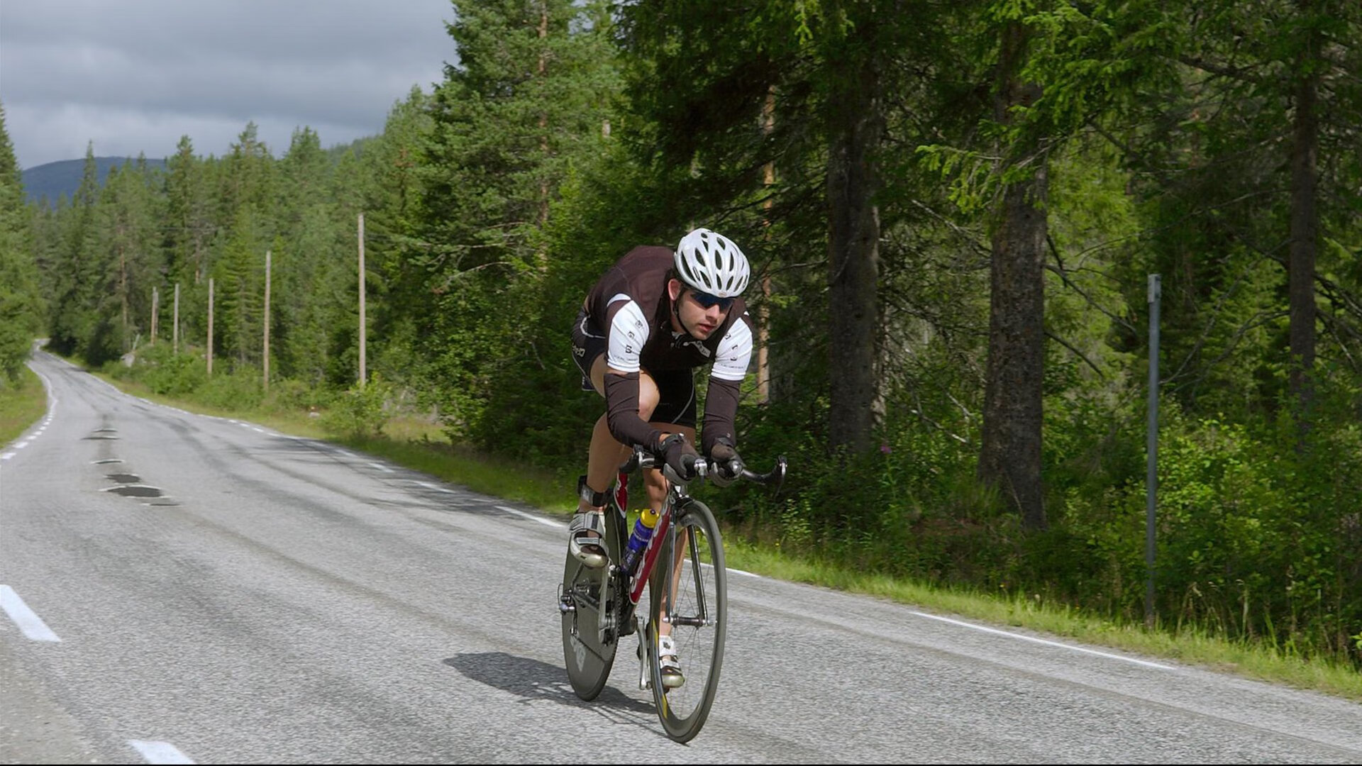 勇士队寻求第三冠,士气高涨,勇士三个冠军的对手是谁